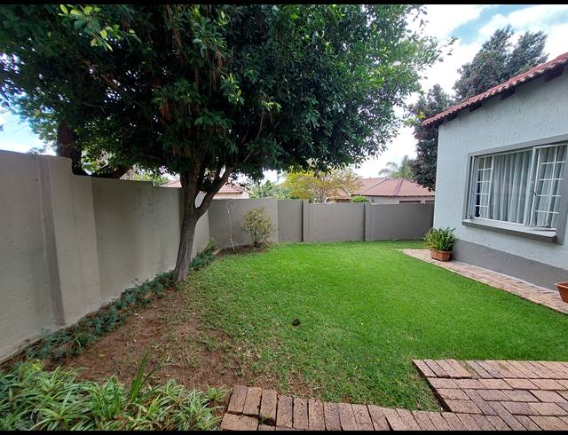 3 BEDROOM SECTIONAL TITLE RENTED IN NORTH RIDING
